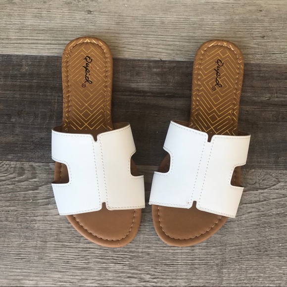 LAST SIZE 6 📣 White H Band Slides - Picture 4 of 6